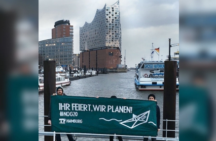 Elbphilharmonie in Hamburg, Protest gegen G20 Elbphilharmonie in Hamburg, Protest gegen G20