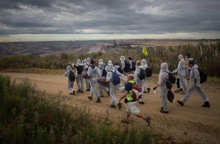 Ende Gelände! Ende Gelände!